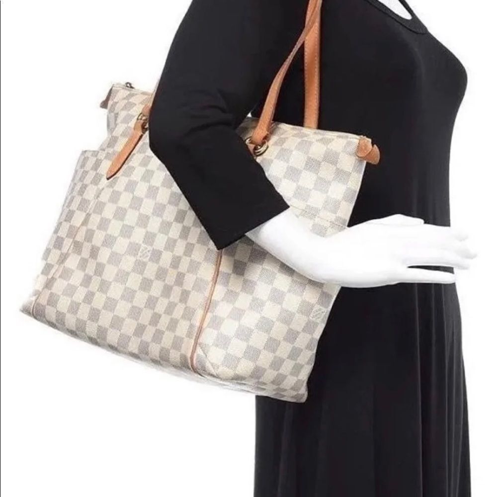 Louis Vuitton Damier Azur Totally MM - Picture 9 of 9